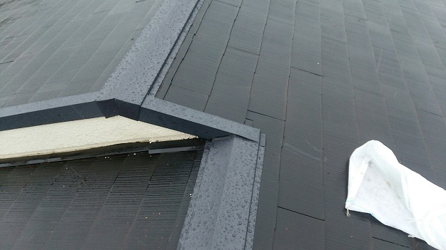 加古川市　カバー工法　棟包み　完了